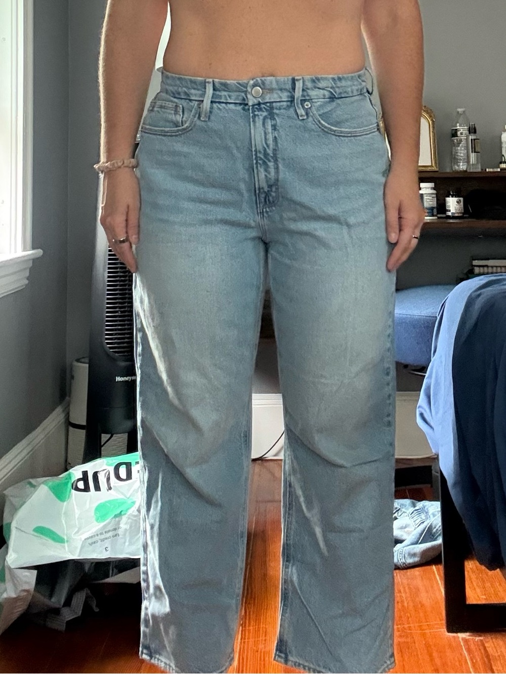 Good American 90s Relaxed Light Blue High-Rise Straight Leg Jeans